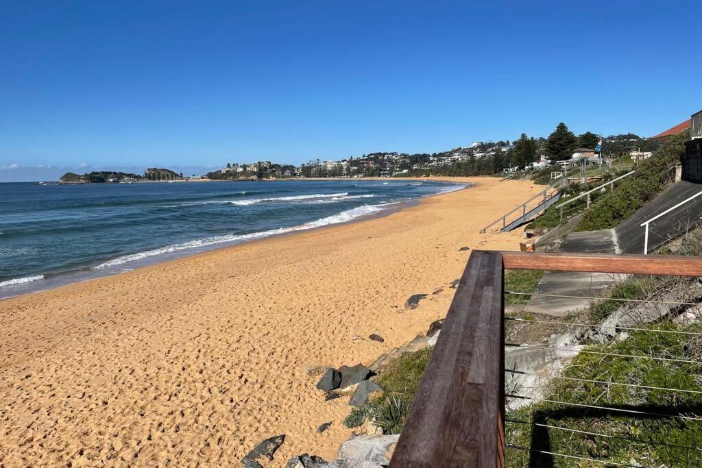 Absolute Beachfront Surf Unit In Terrigal/Wambi 왐베랄 외부 사진